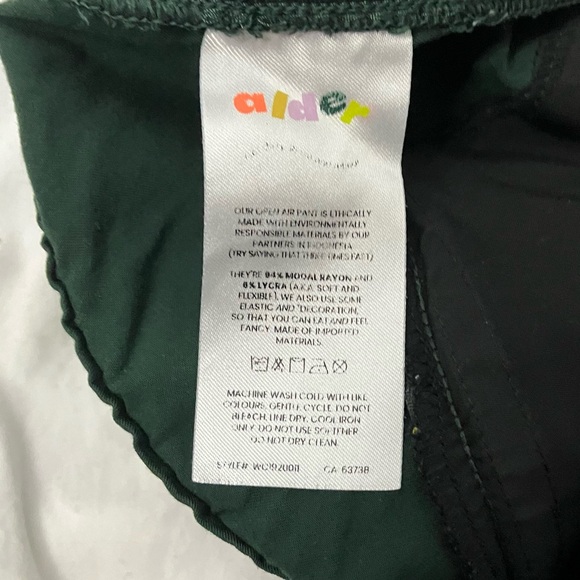 Alder Open Air Pants In Forest Green - Picture 9 of 10